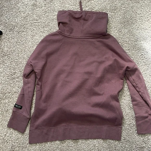 Calvin Klein sweatshirt! - Picture 5 of 6